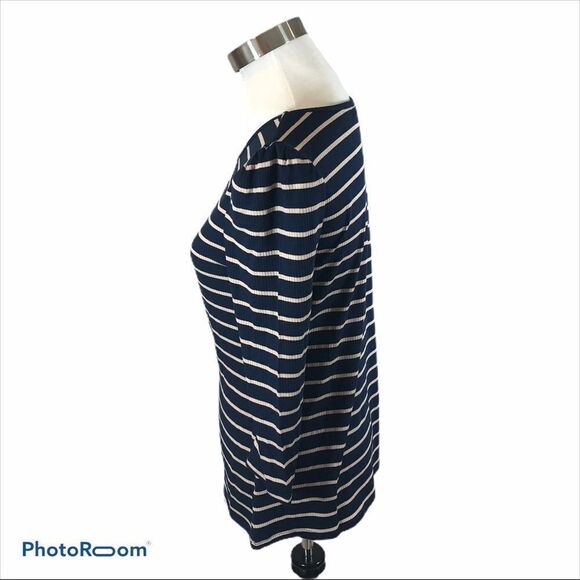 Two ladies Time & Tru Brand Blouses Size Medium - Picture 6 of 8